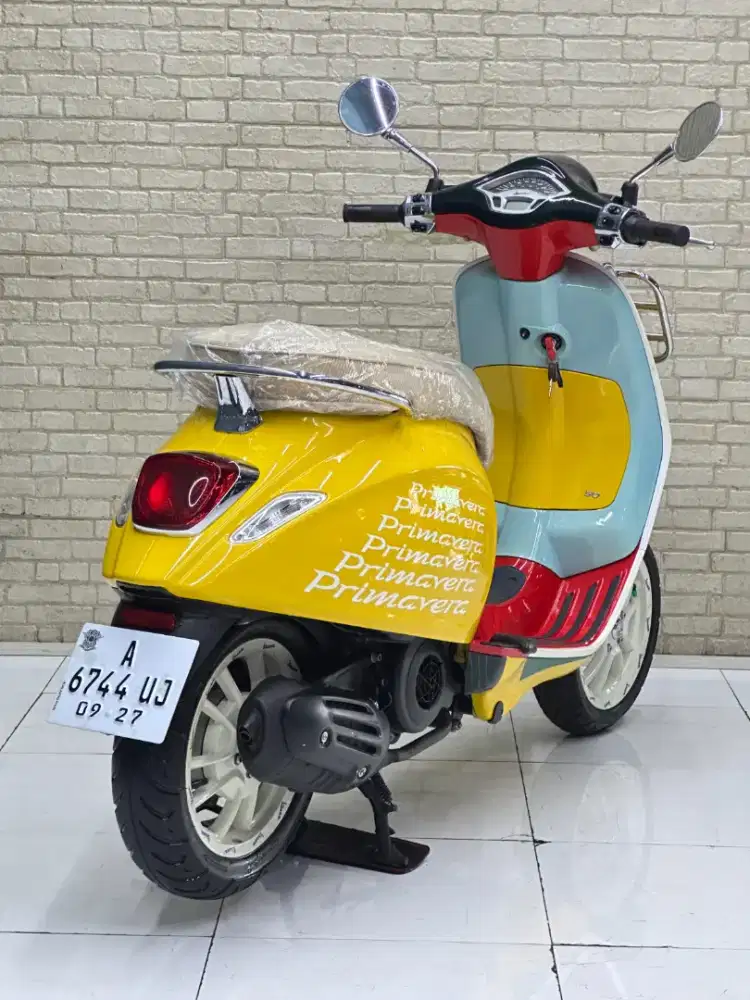 Vespa Primavera Whoterspoon 2022 odo 8000