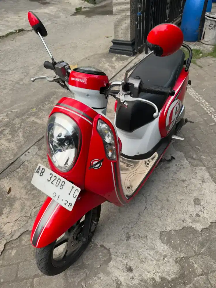 Scoopy esp ISS THN 2016 plat AB Bantul