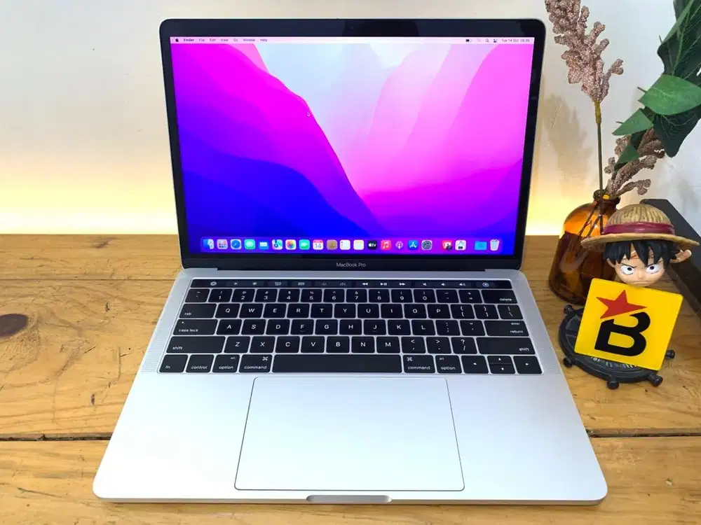 Macbook Pro Retina 2016 TouchBar Core i5 RAM 8 / 256 TouchID Backlight
