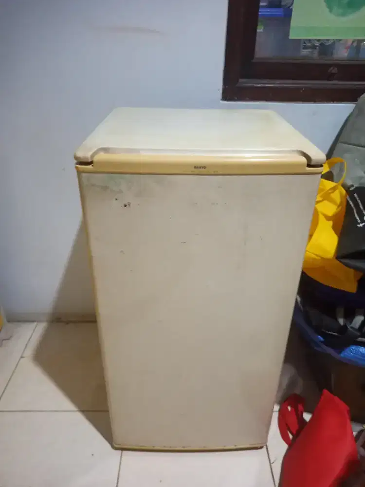 Kulkas 1 pintu bekas