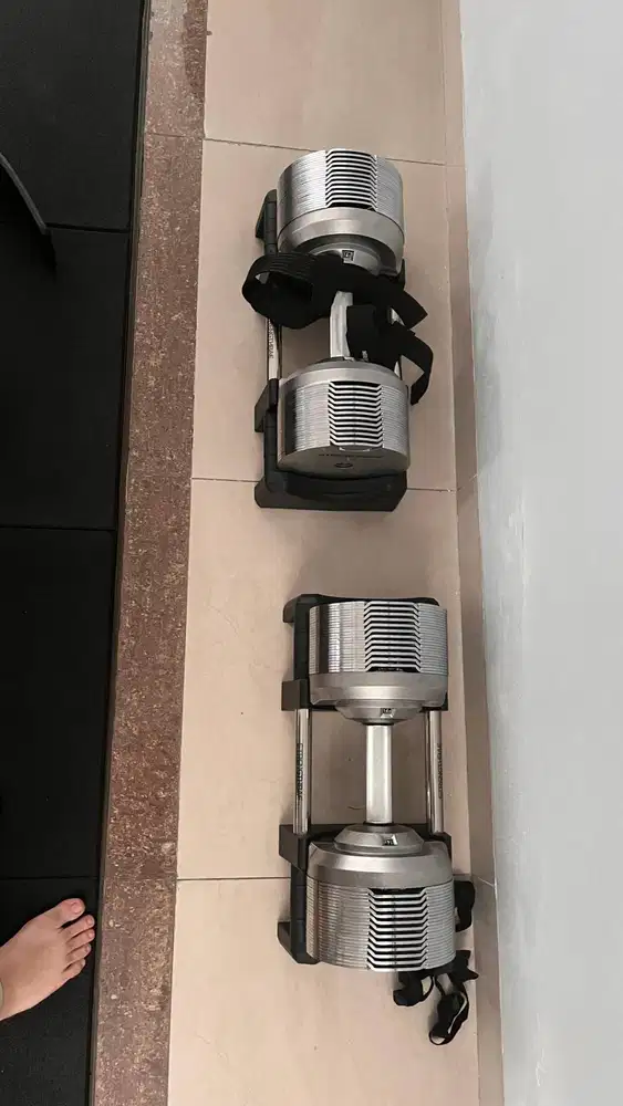1 Set Adjustable Dumbbell STRENGTHBAE 41,5 kg Metal + Adjustable Bench