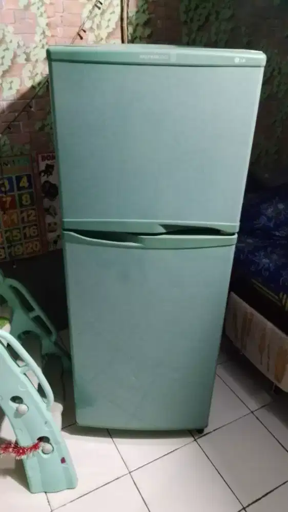 Kulkas LG 2 pintu normal banget super beku tanpa bunga es