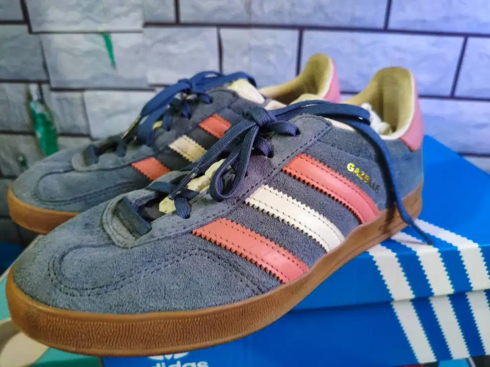 Sepatu Adidas gazzele