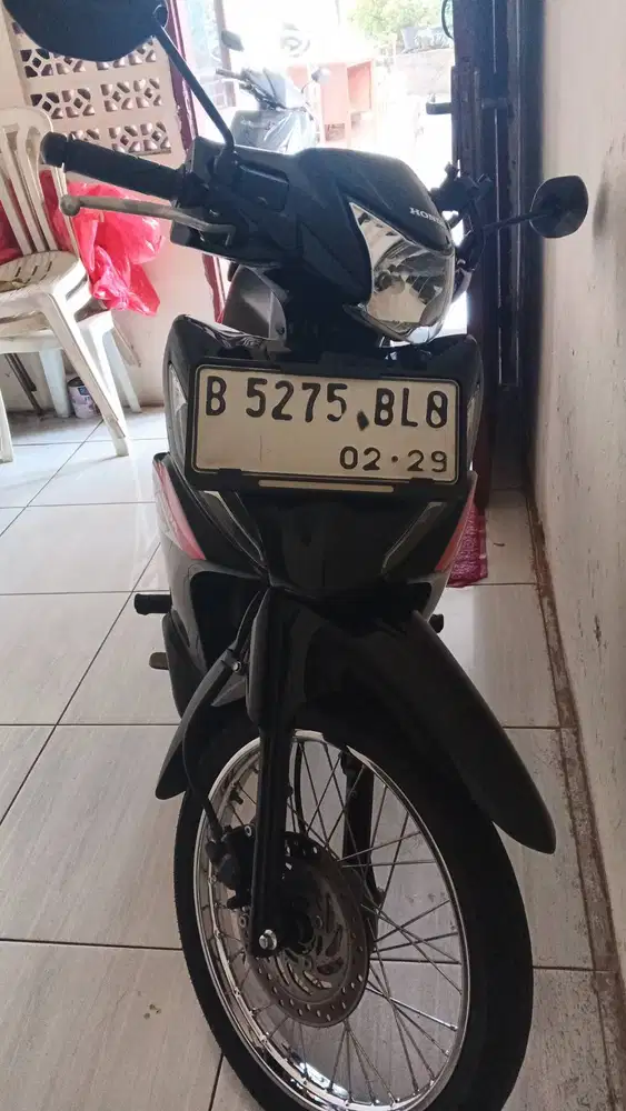 Dijual Sepeda Motor Revo fit, Model Solo, Tahun 2024
