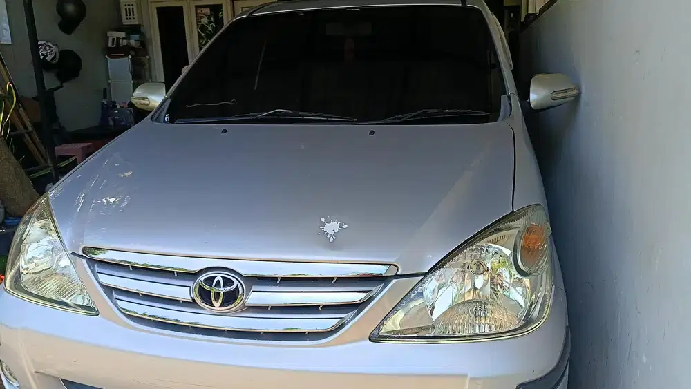 Toyota Avanza 2004 Bensin