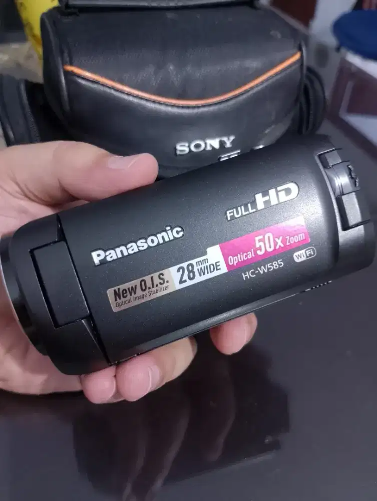 Dijual handycam panasonic dual camera type HC-W585 Wifi kondisi mulus
