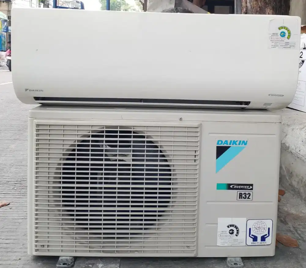 AC Daikin Inverter 1 PK R 32 second+pasang free ongkir sejabotabek