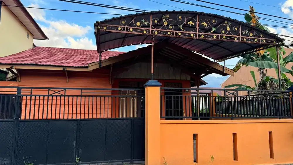 Dijual Rumah Tinggal Sultan Adam SHM