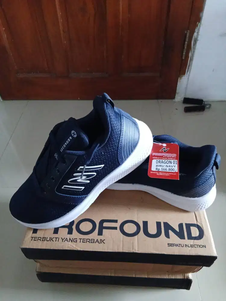 Sepatu NEW ERA PROFOUND