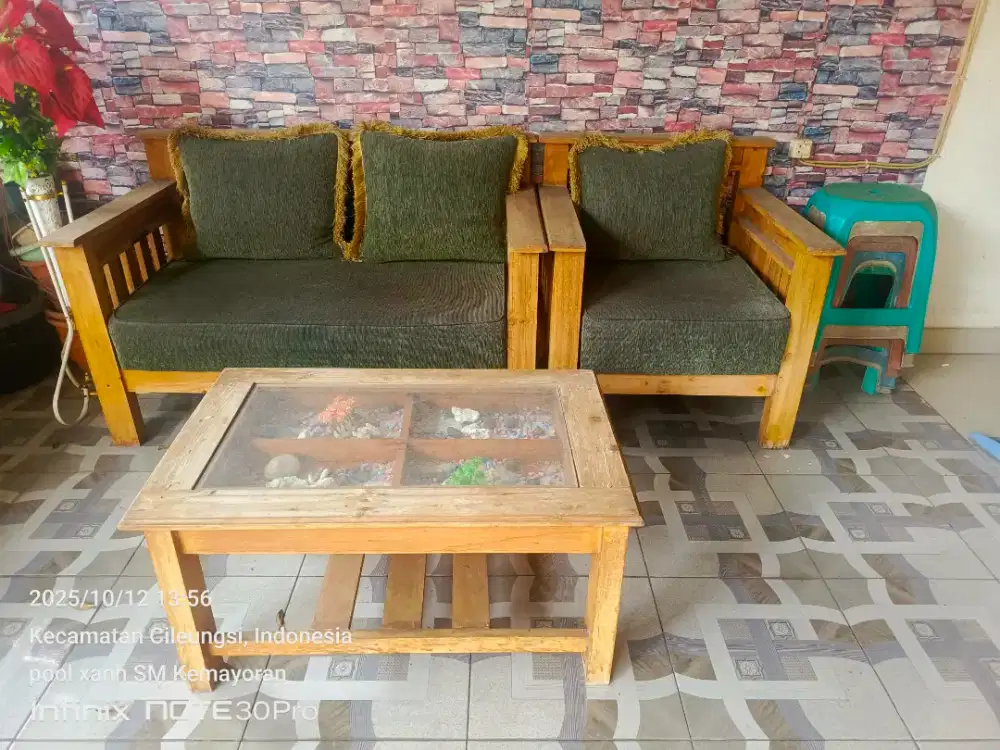 Dijual Sofa kayu 1 set