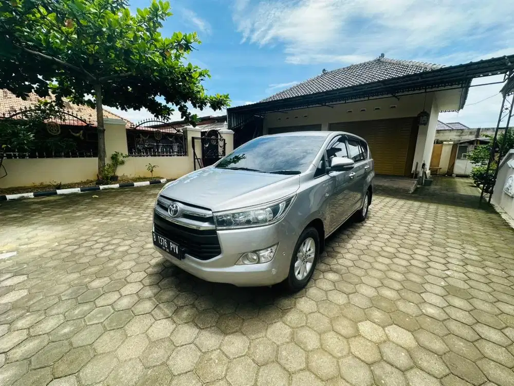 Innova V 2.0 bensin low KM istimewa silver