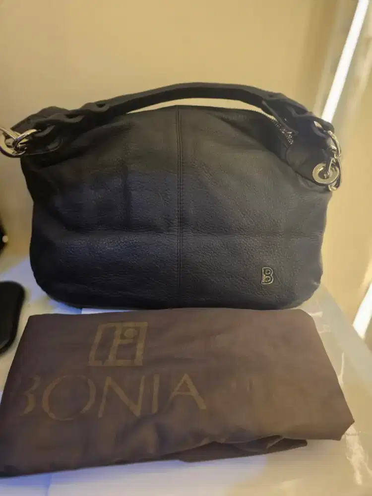 Bonia hobo leather