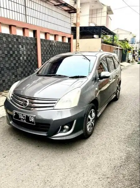 GRAND LIVINA hws (2012)