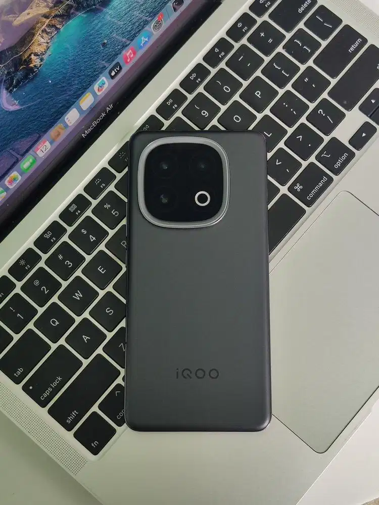 IQOO 13 12/256 (Batangan)