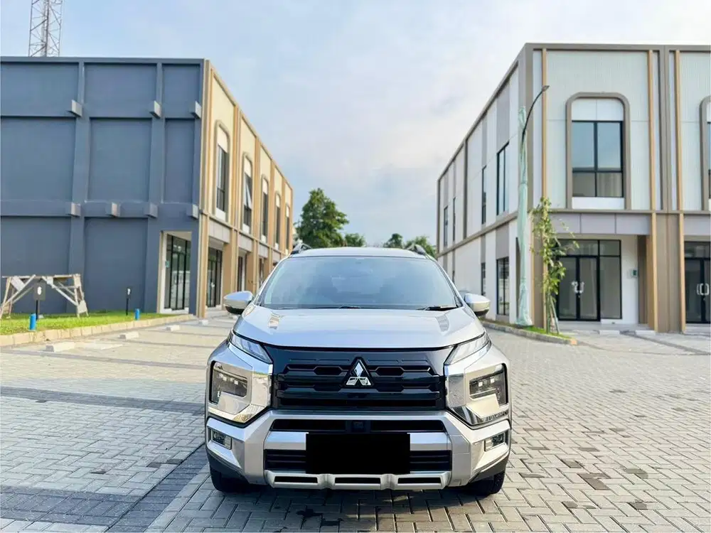 (KM 30 RIBU) Mitsubishi NEW XPANDER CROSS Premium Silver 2023