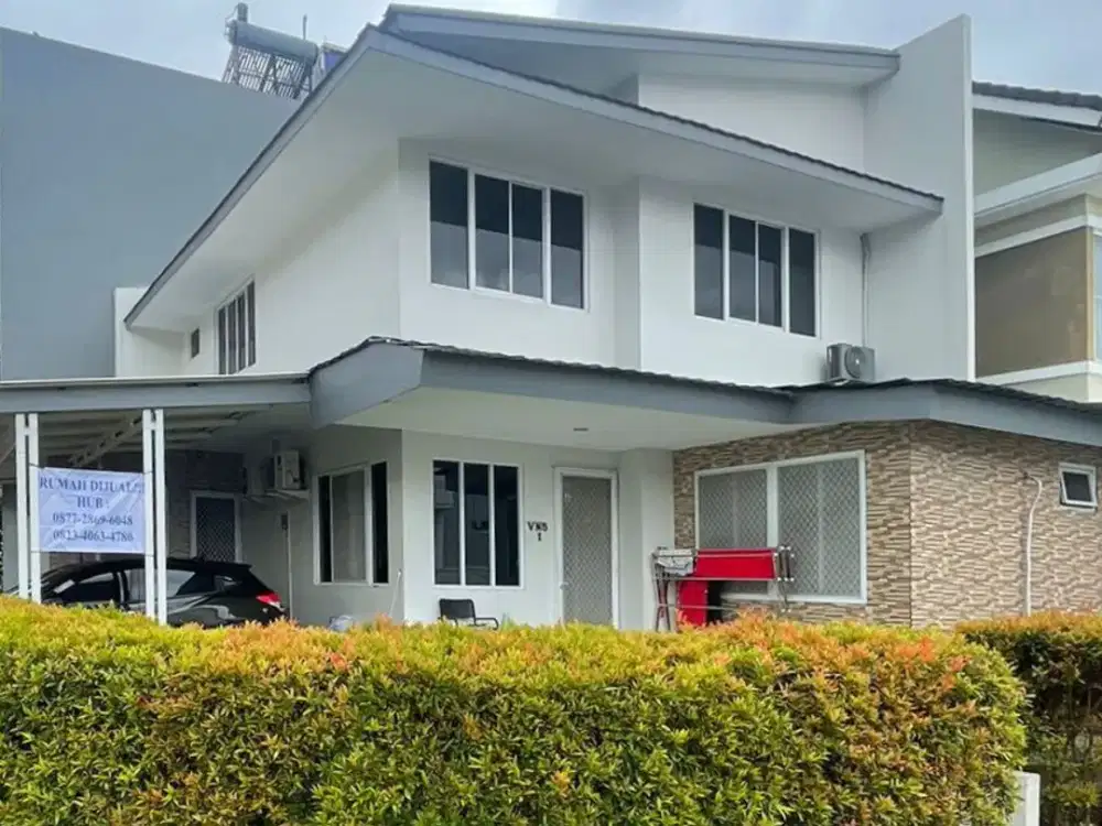 DiJUAL RUMAH TURUN HARGA, RUMAH RAPI SIAP HUNI HOEK SEMI FURNISHED DI CLUSTER MODERNLAND TANGERANG