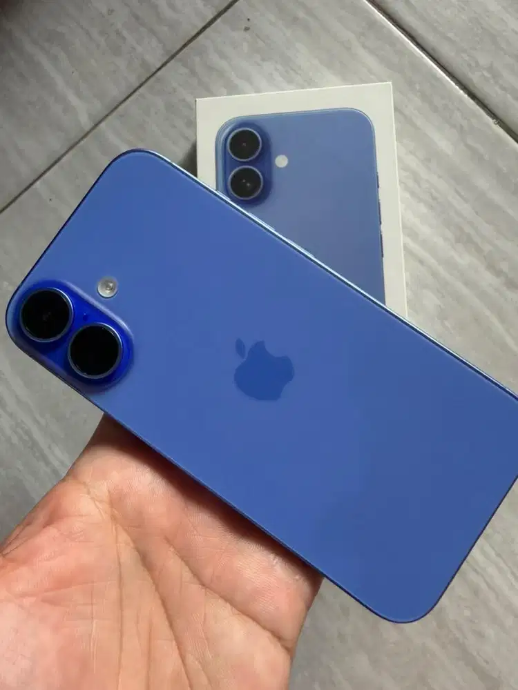 Iphone 16 basic like new