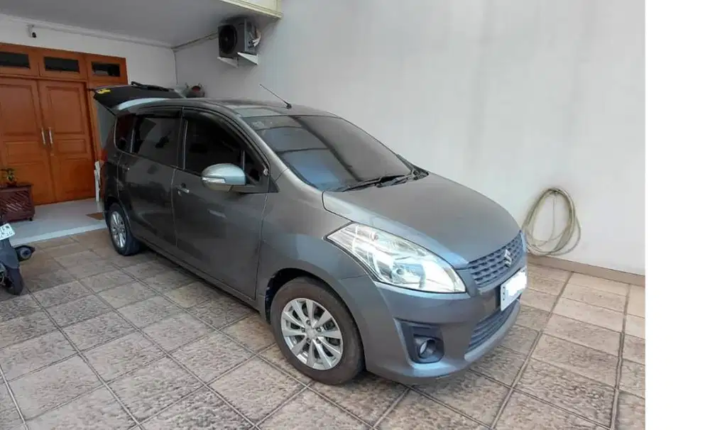 Suzuki Ertiga type GL Abu-Abu Manual Transmisi