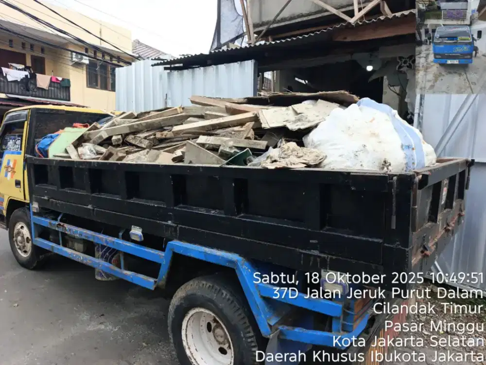 Jasa buang puing dan tanah