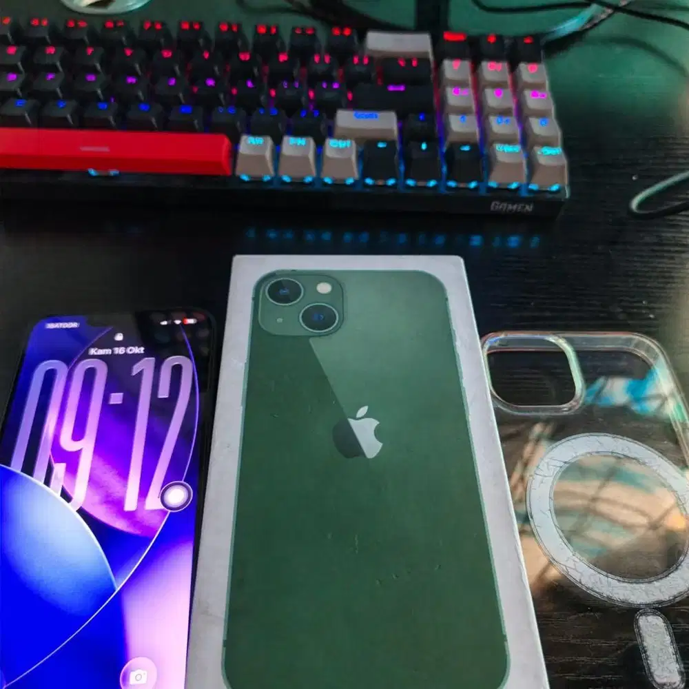 Iphone 13 inter green