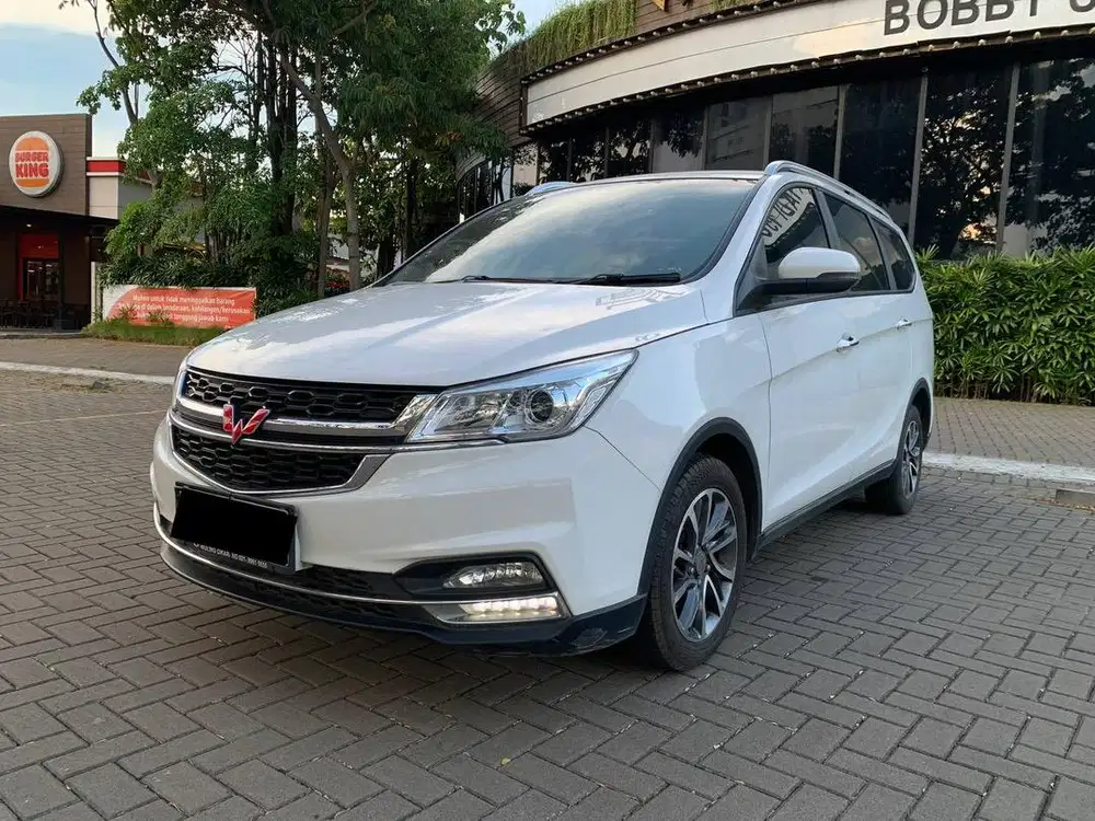 WULING CORTEZ C LUX+ AT 2022 CAPTAIN SEAT MOBIL TERAWAT SIAP PAKAI