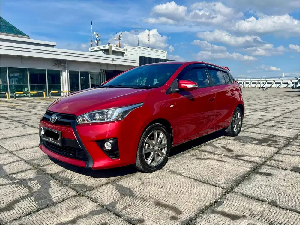 TOYOTA YARIS 1.5 G AT 2015