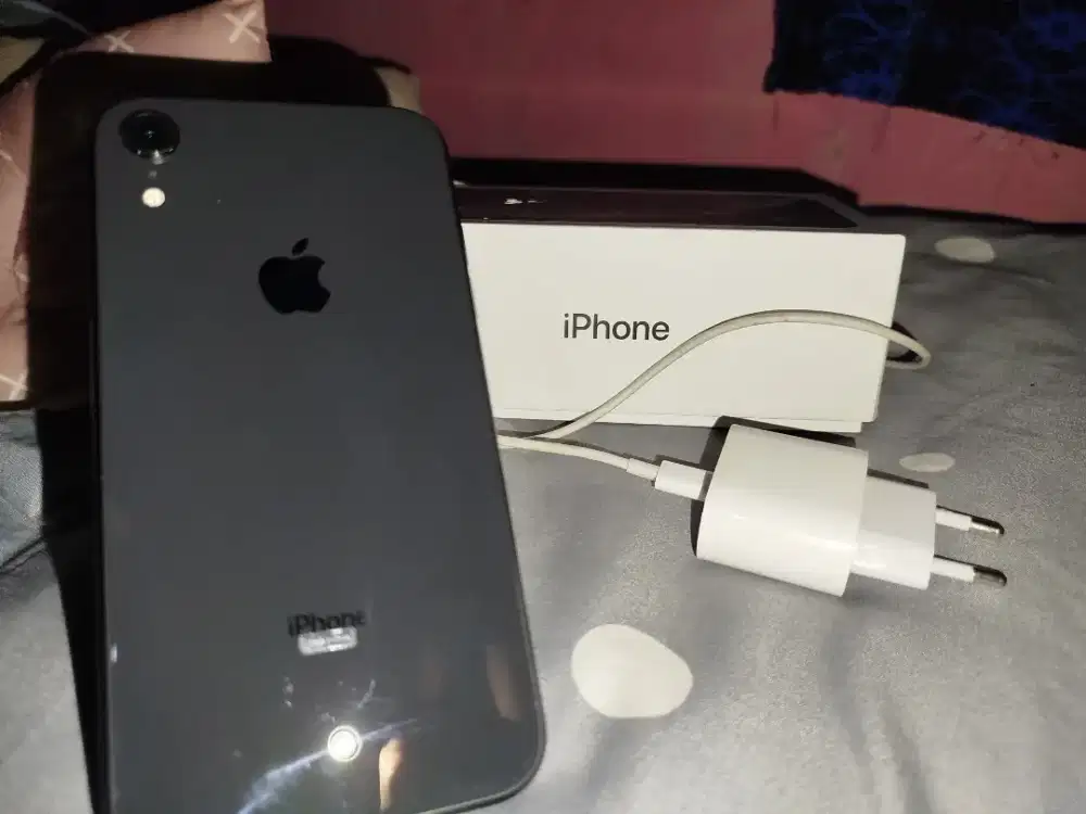 Dijual cepat iPhone XR 128GB iBox Resmi