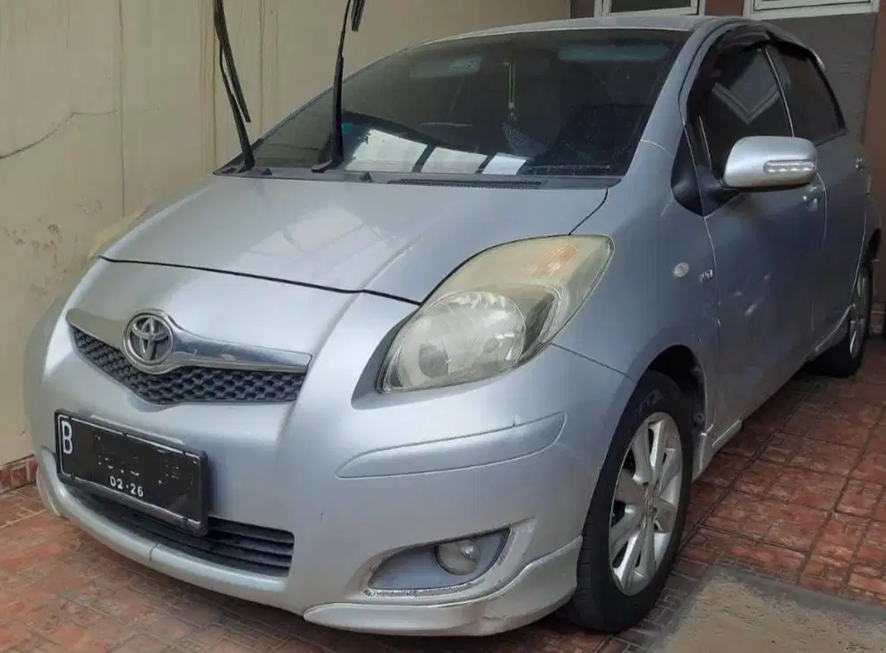 Yaris 1 tangan dari baru