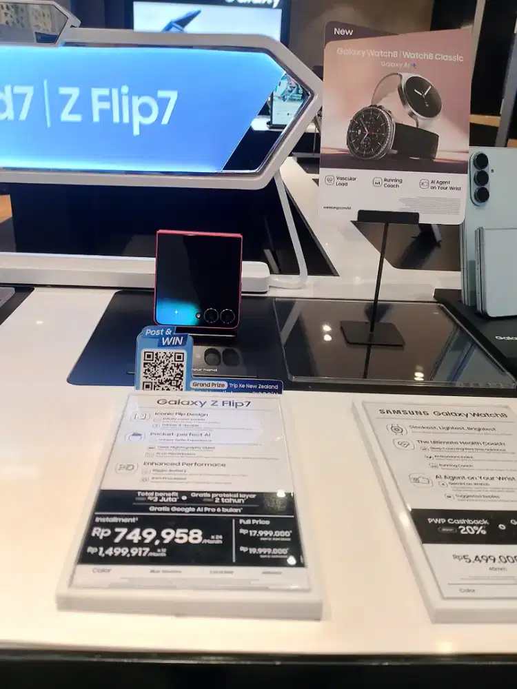 handphone Samsung Galaxy z flip7