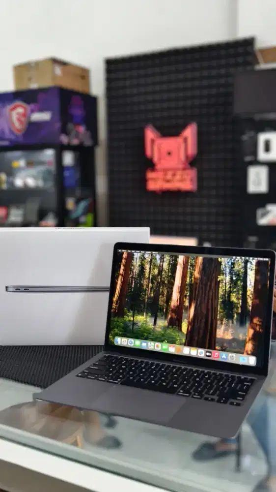 Macbook Air M1 Gray 8/256
