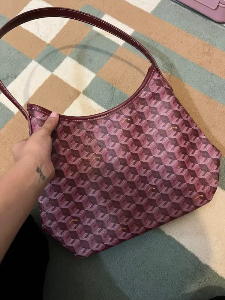 Tas Christy NG medium warna maroon