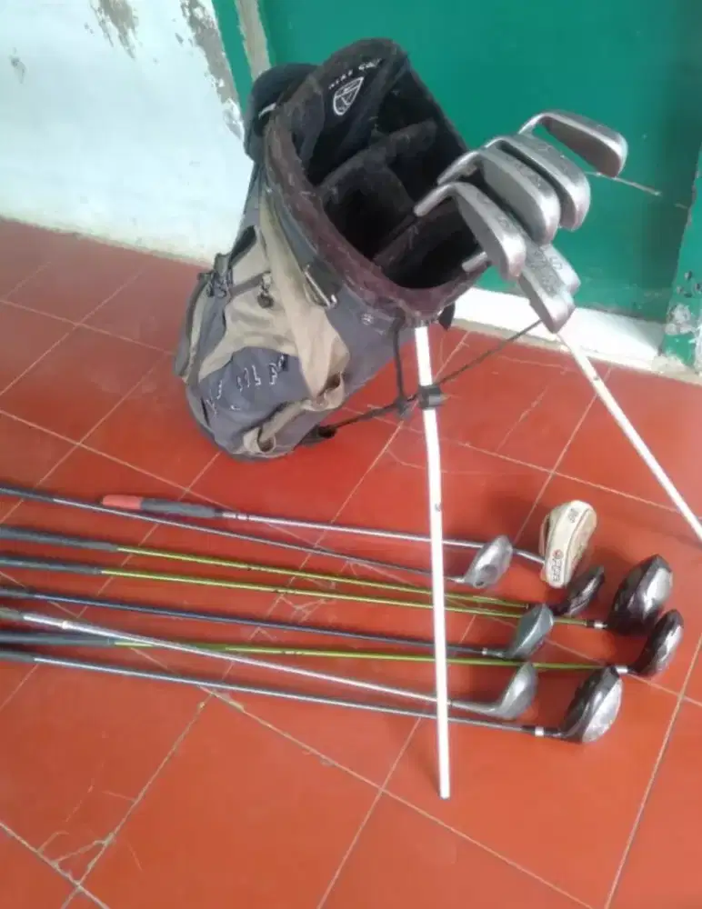Jual cepet borongan stik golf ada 17 batang masih bagus