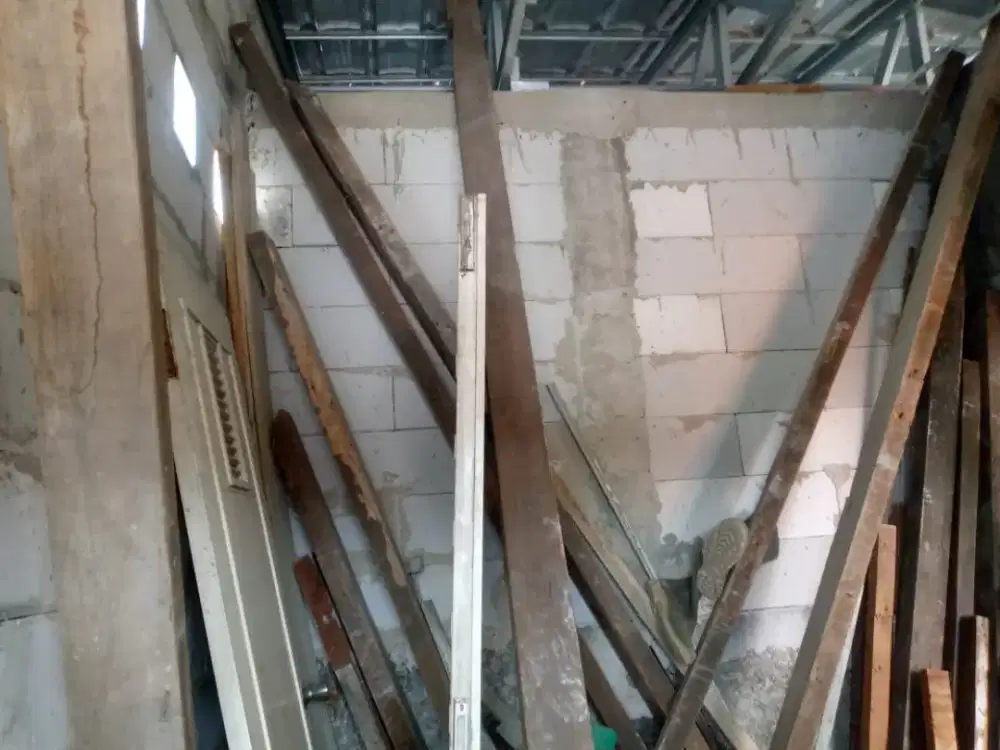 Dijual Kayu Kaso/Balok Kayu Bekas Ukuran 12 cm x 8 cm x 4 meter