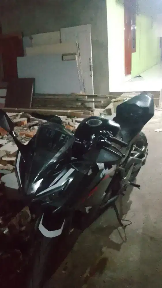 gua buka jasa ngojek dari harapan indah motor gua CBR kusus cewe aja
