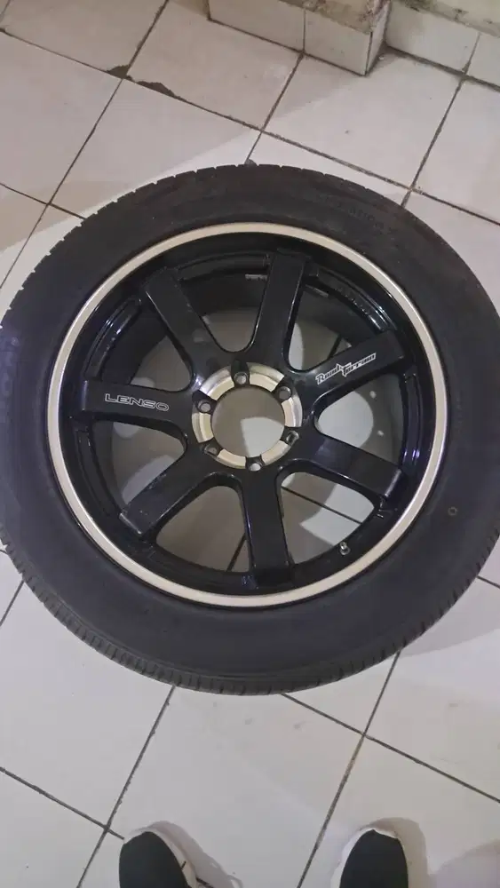Velg Bekas Fortuner VNT Turbo Lenso R20 PCD 6x139.7