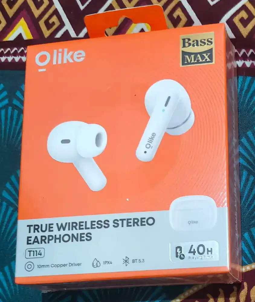 Tws earphone...