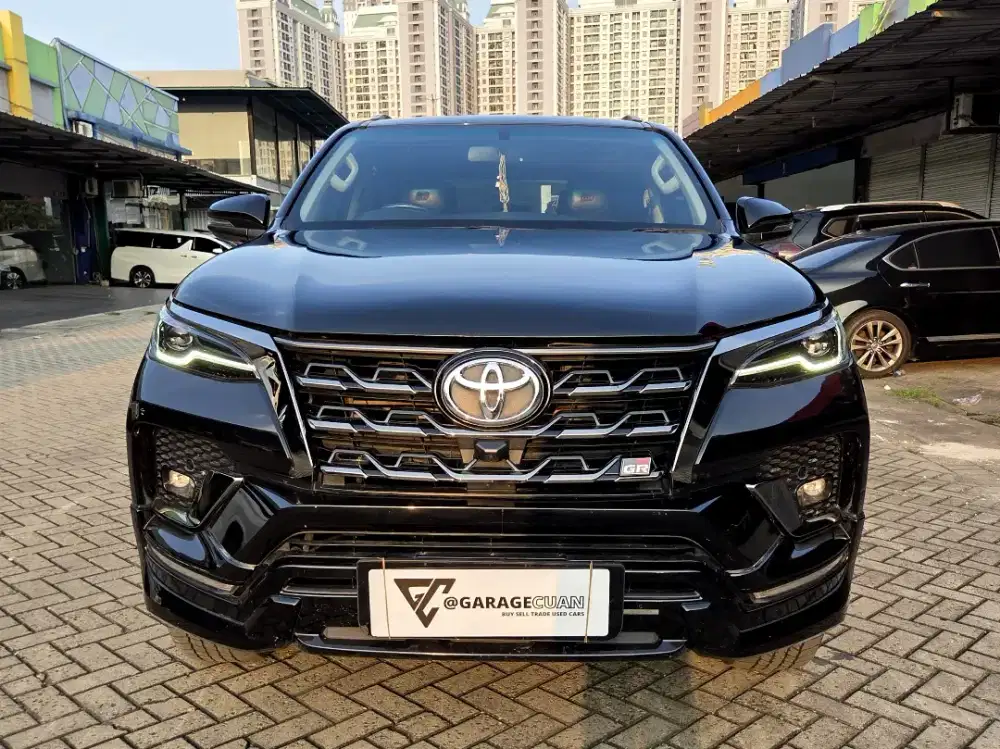 Toyota Fortuner VRZ GR Sport Kicksensor 2.8 AT Hitam NIK 2023 CUAKEP
