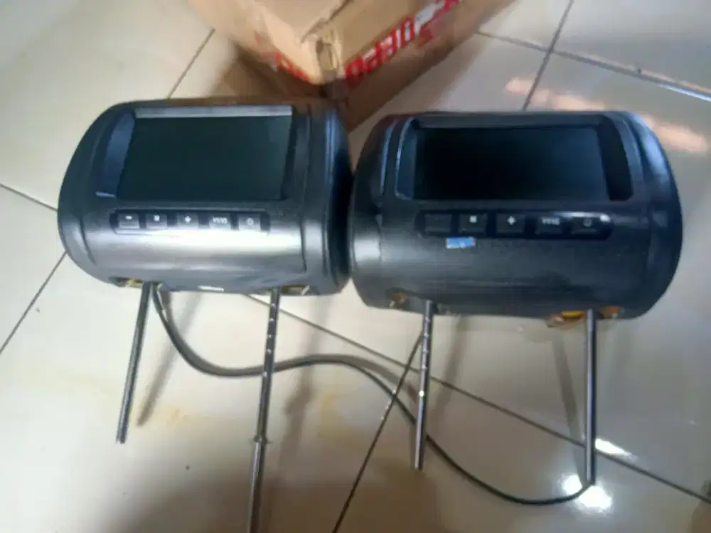 headrest tv/monitor symbion mumer
