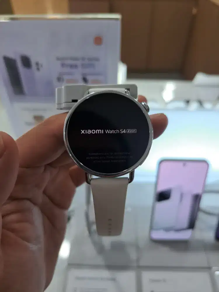 Xiaomi Smartwatch S4 41mm Layar AMOLED Fitur Gnss 150+ Mode Olahraga