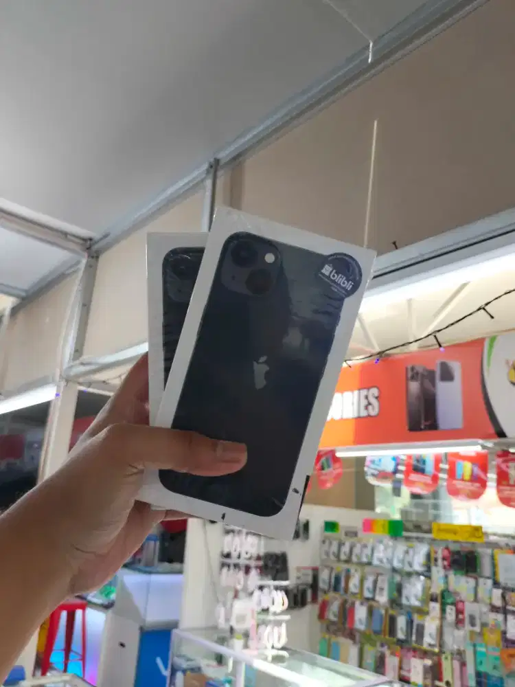 iPhone 13 128gb New Garansi Blibli
