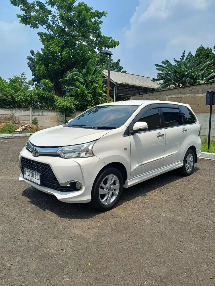 TOYOTA AVANZA VELOZ 2015 AUTOMATIC