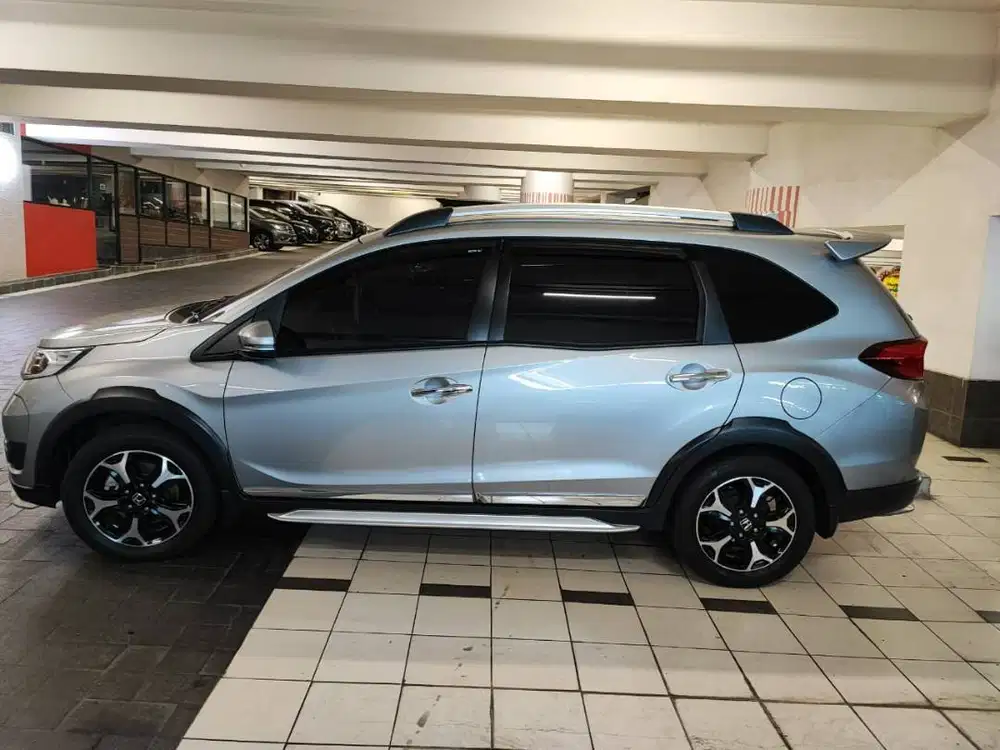 Honda BRV E cvt Silver, 2017 Akhir,