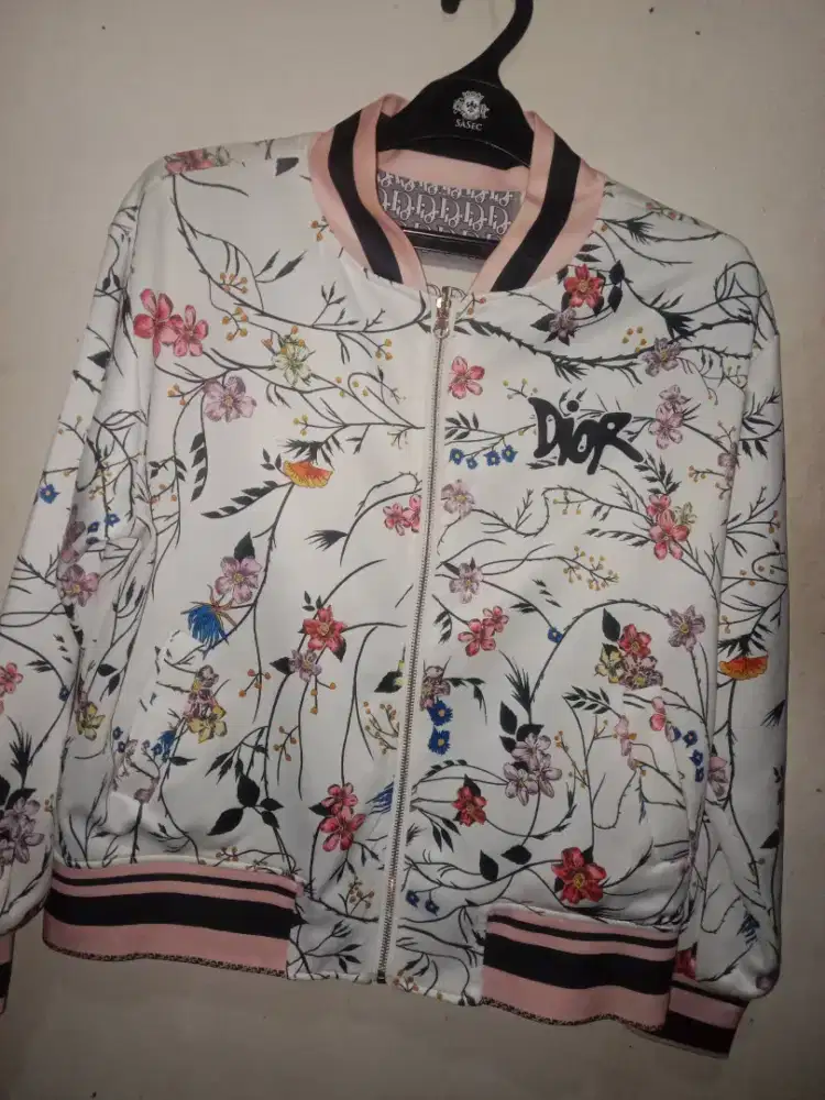 Jacker DIOR bagus dan baru