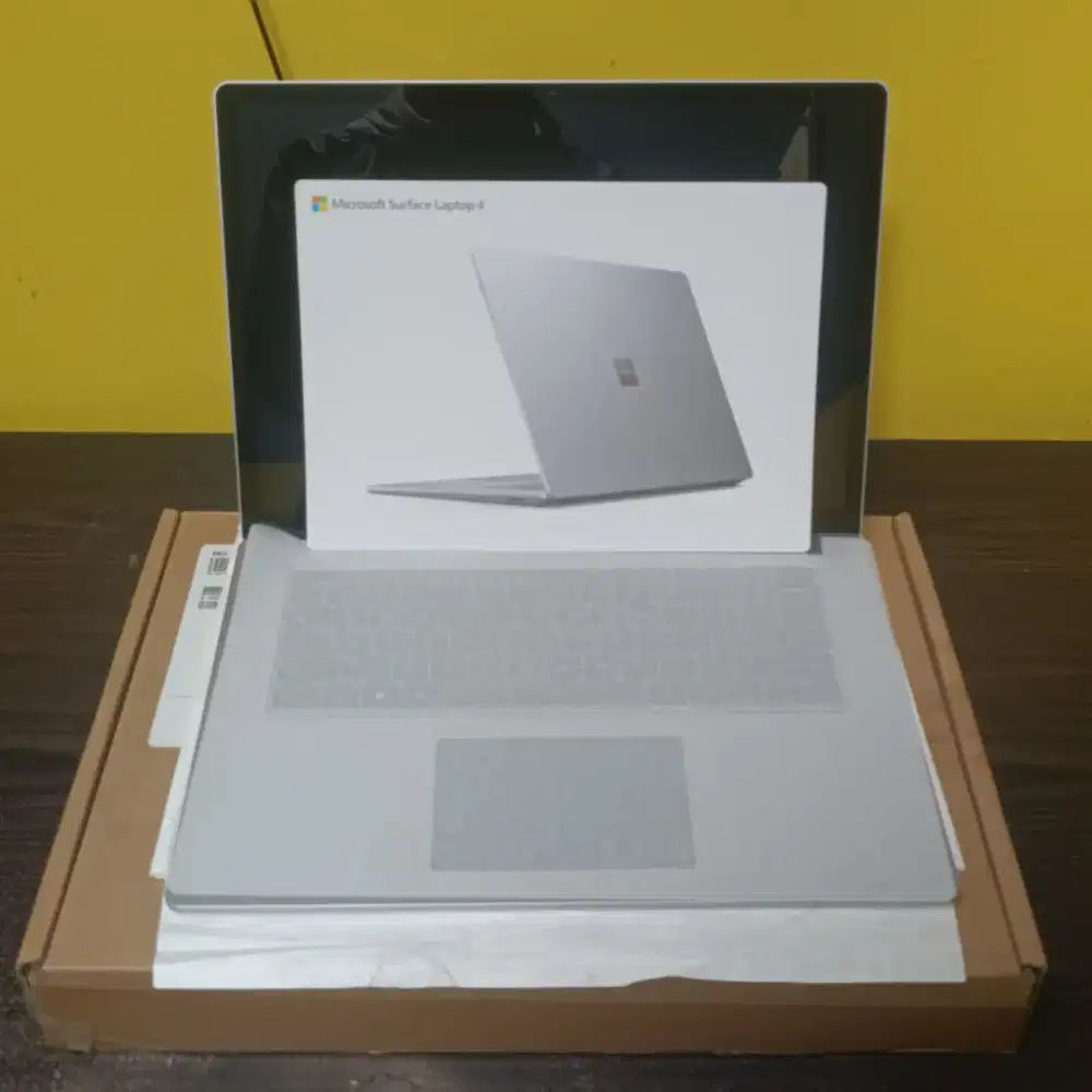 Microsoft Surface Laptop 4 15inci Touch Screen 256GB