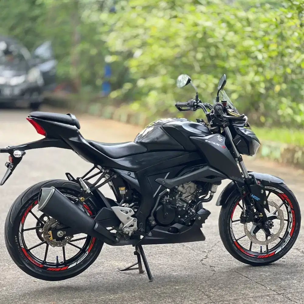 KM LOW! SUZUKI GSX S150 HITAM 2018 PAJAK PANJANG KAYAK BARU
