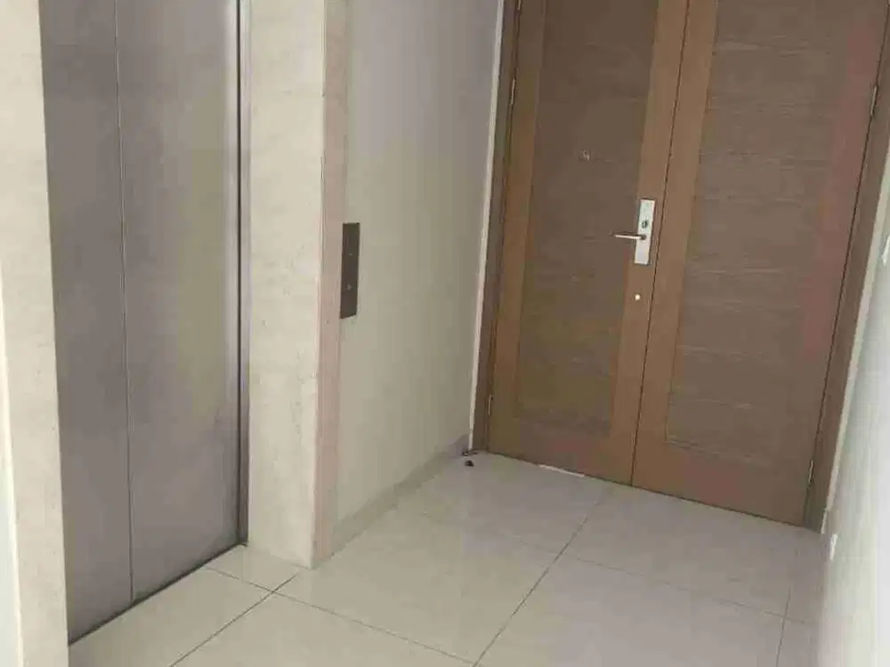 Disewakan Taman Anggrek. Residences. Condo  3 Bedroom Semi Furnish