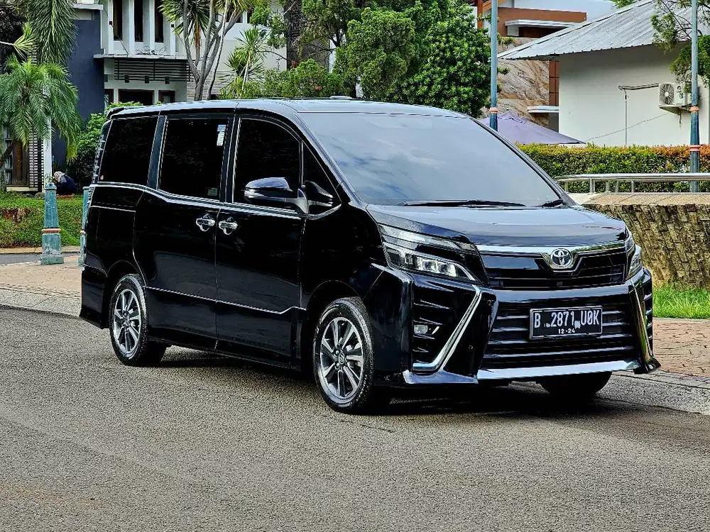 Toyota Voxy 2.0 AT 2019 - Cash 278 JT NEGO