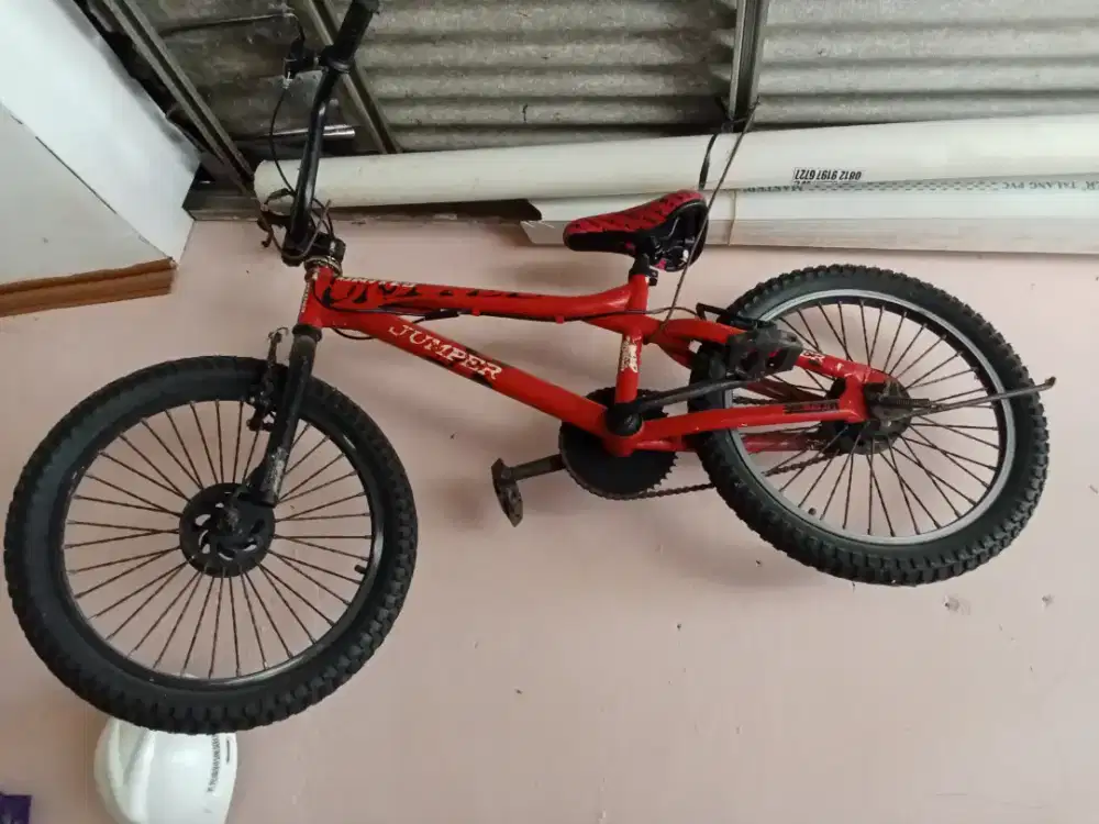 SEPEDA BMX UNITED