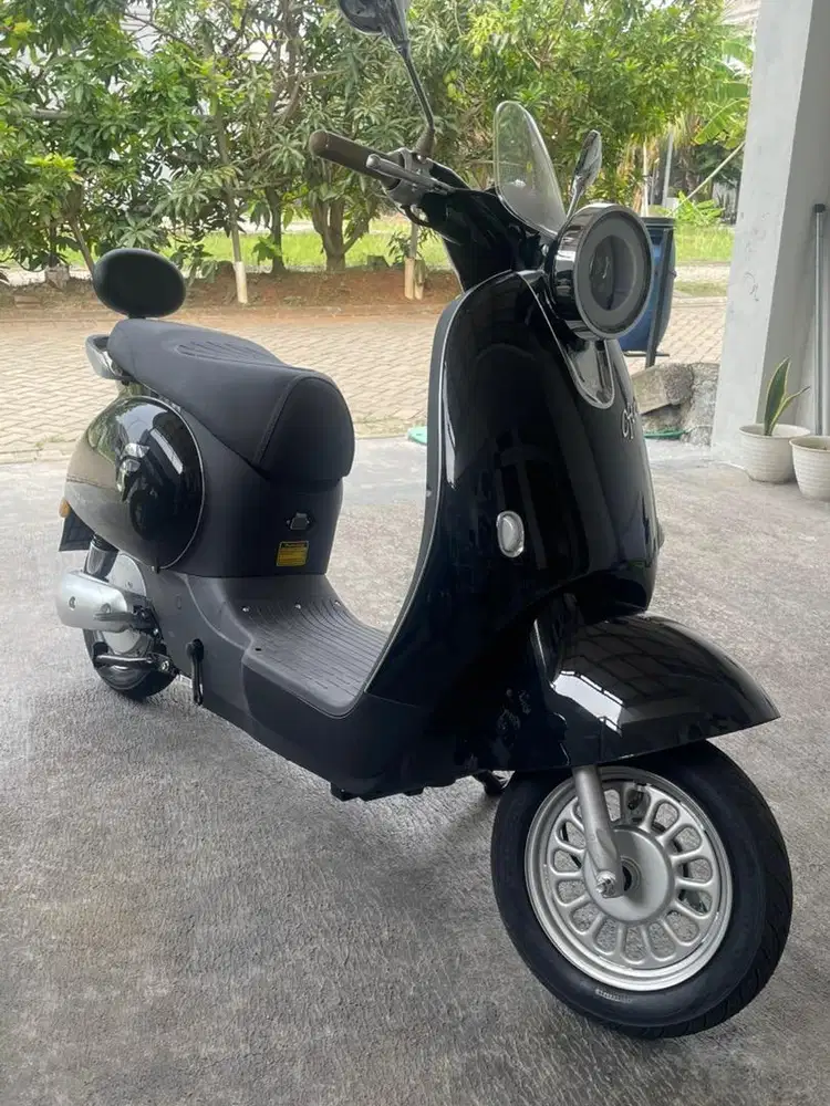 DIJUAL BU SEPEDA LISTRIK LIKE NEW
