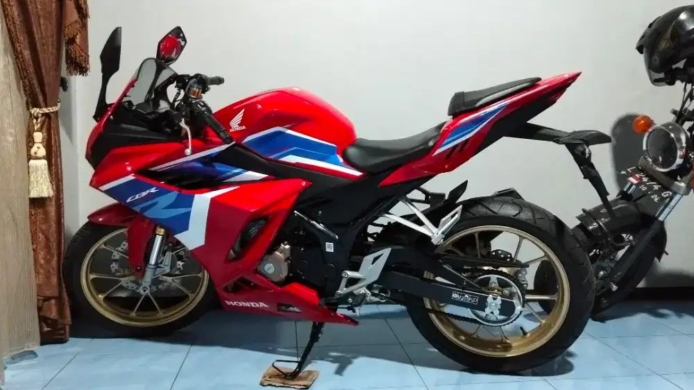 HONDA CBR TREE COLOR
